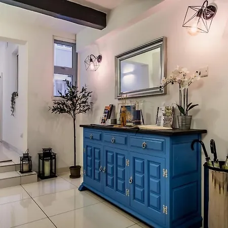 Discover A Hidden Gem In Apartament *