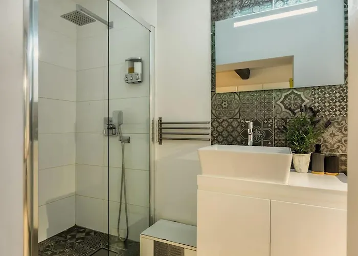 Discover A Hidden Gem In Appartement